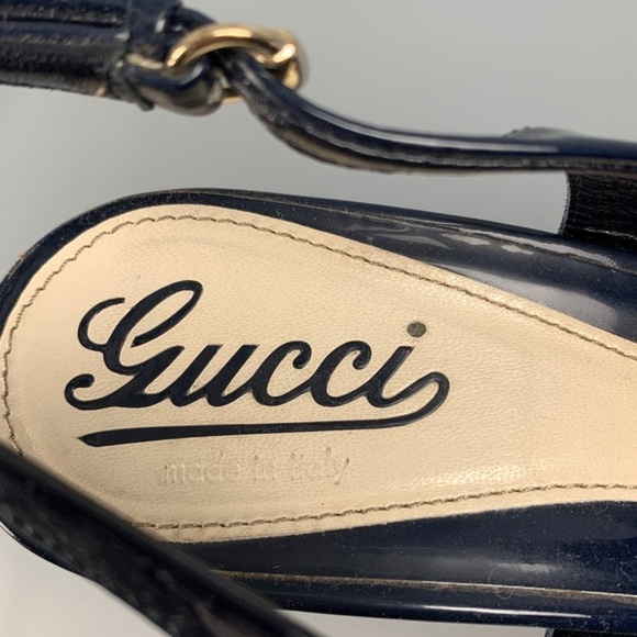 GUCCI | Elegant Navy Blue Patent Leather Slingback Designer Gucci Heels - Picture 4 of 6
